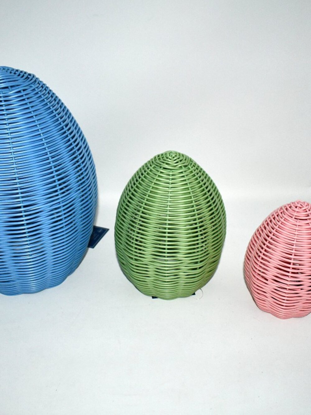 Southern Living Easter Collection Wicker Look Decorative Eggs Pink Green Blue NW